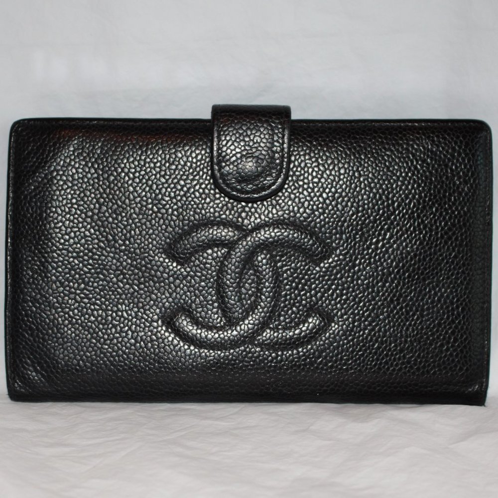 Authentic  Chanel CC quilted on Bi Fold Long CC Wallet / Clutch Can Add Chain